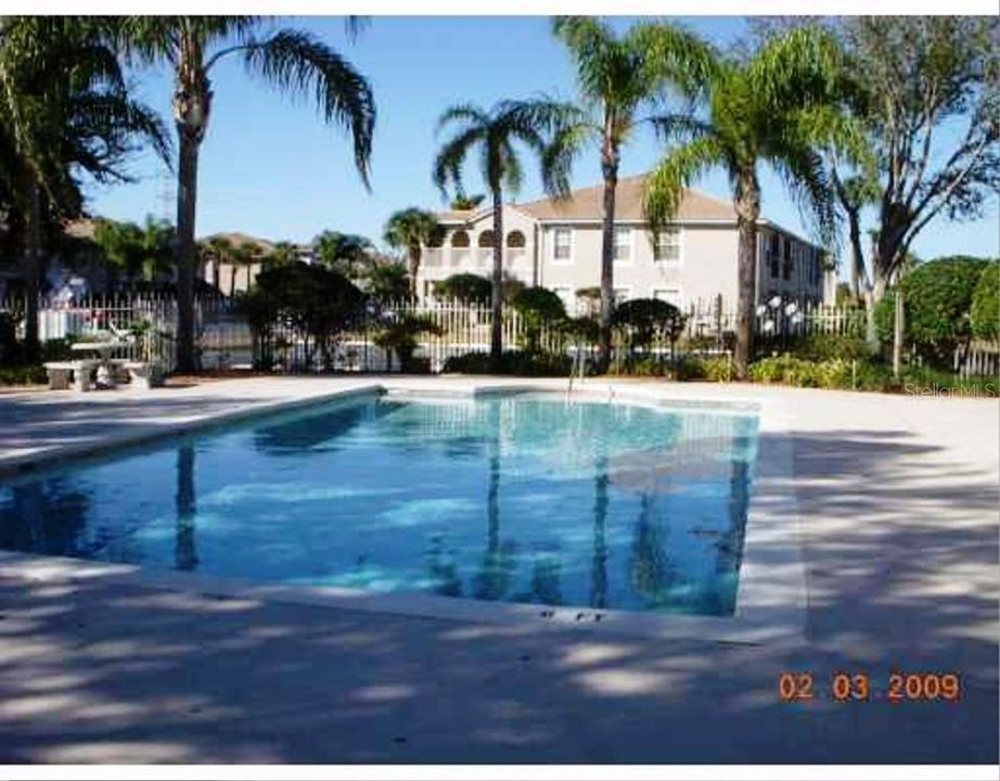 合同活跃: $1,695 (3 贝兹, 2 浴室, 1162 平方英尺)