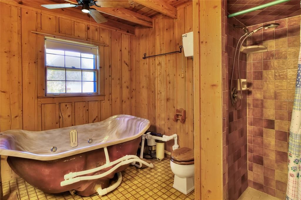 Active With Contract: $555,000 (3 beds, 2 baths, 2805 Square Feet)