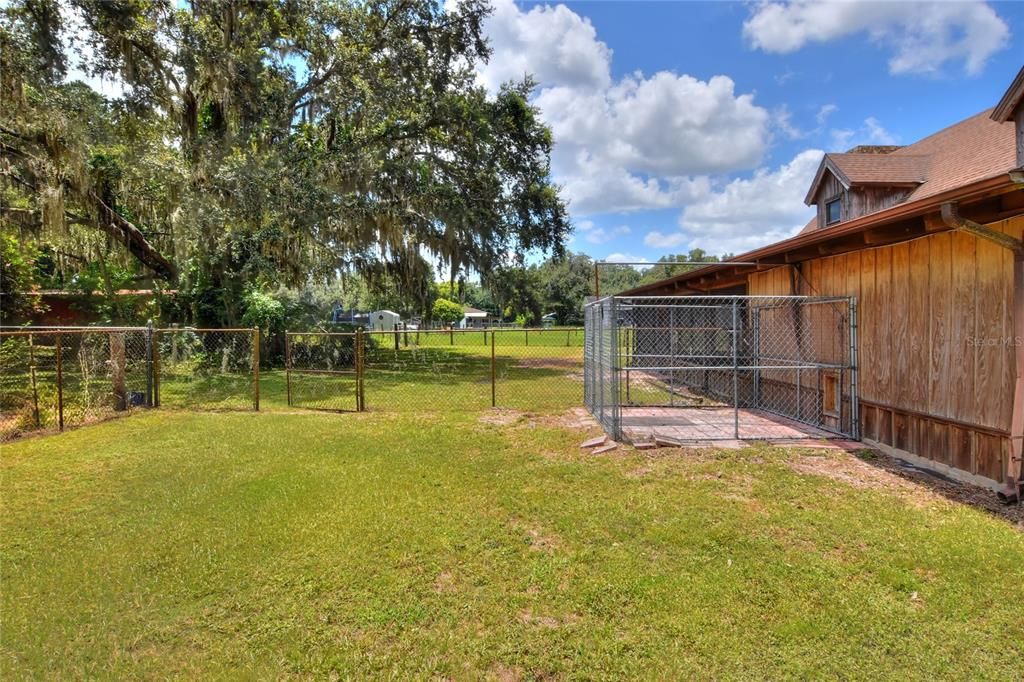 Active With Contract: $555,000 (3 beds, 2 baths, 2805 Square Feet)