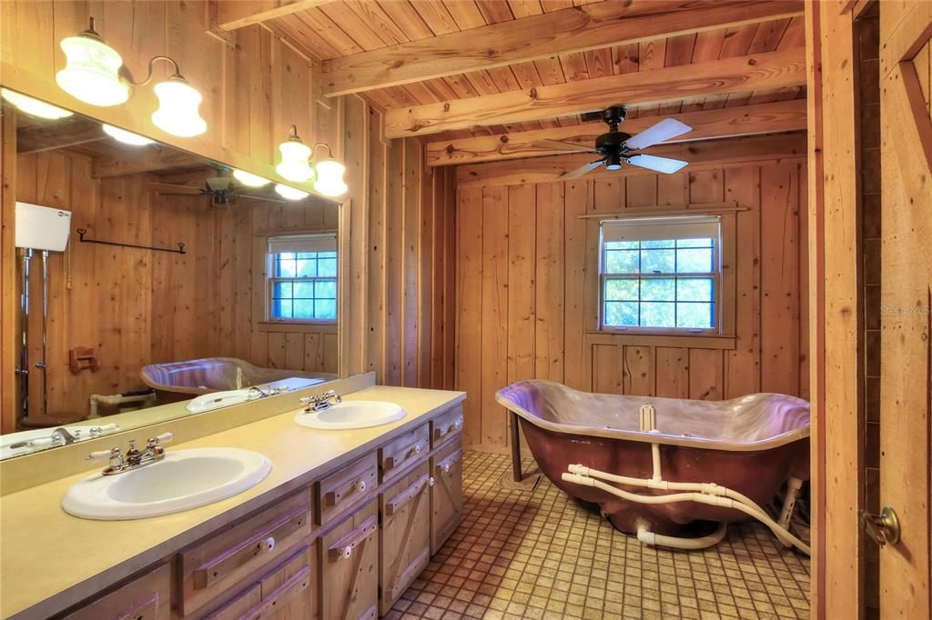 Active With Contract: $555,000 (3 beds, 2 baths, 2805 Square Feet)