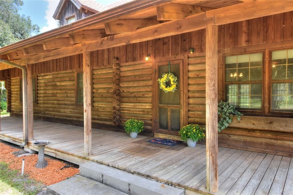 Active With Contract: $555,000 (3 beds, 2 baths, 2805 Square Feet)