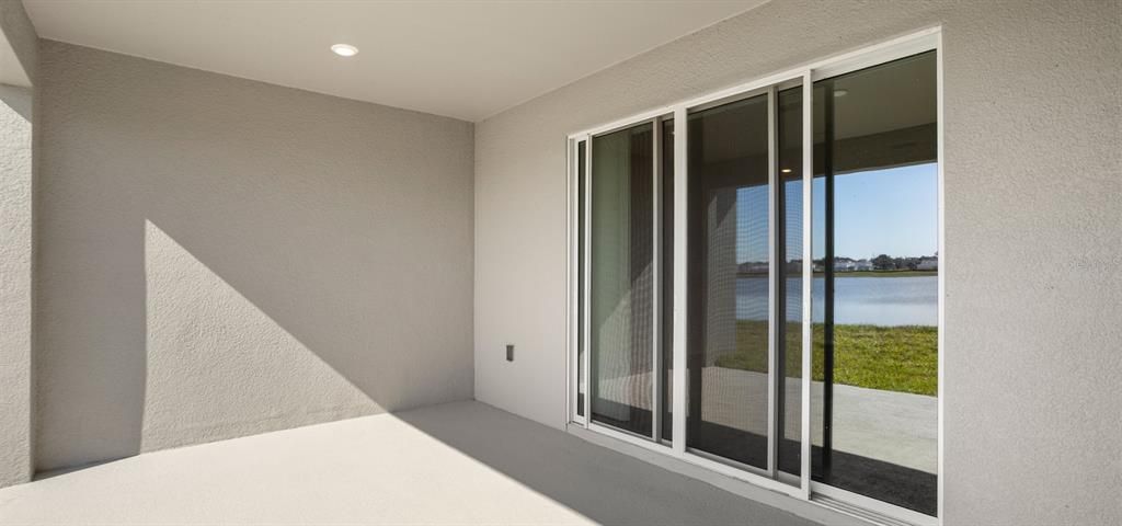 Под контрактом: $476,450 (3 спален, 3 ванн, 2410 Квадратных фут)