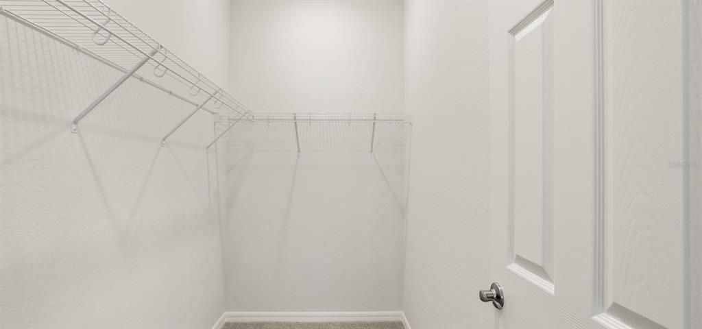 Под контрактом: $476,450 (3 спален, 3 ванн, 2410 Квадратных фут)