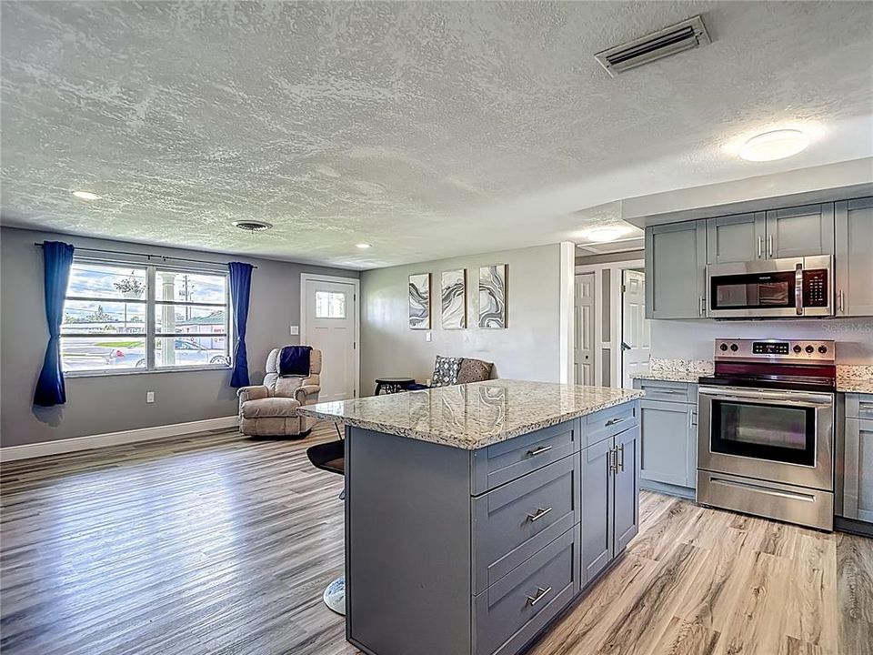 For Sale: $234,500 (2 beds, 2 baths, 1020 Square Feet)