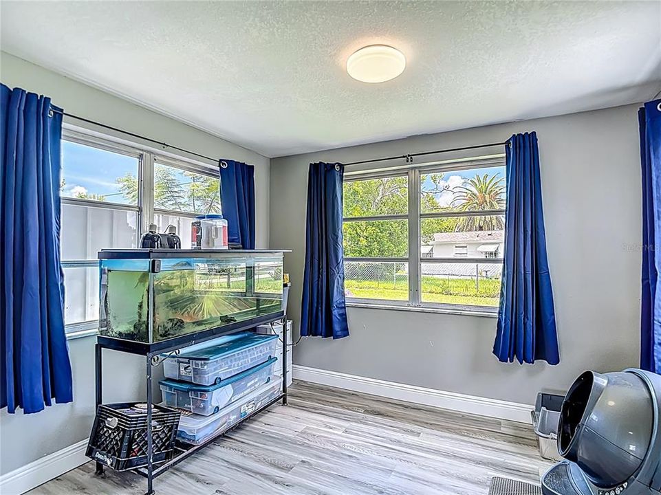 For Sale: $234,500 (2 beds, 2 baths, 1020 Square Feet)