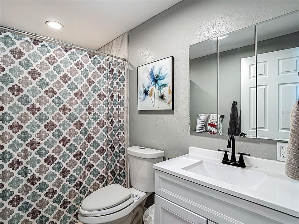 For Sale: $234,500 (2 beds, 2 baths, 1020 Square Feet)