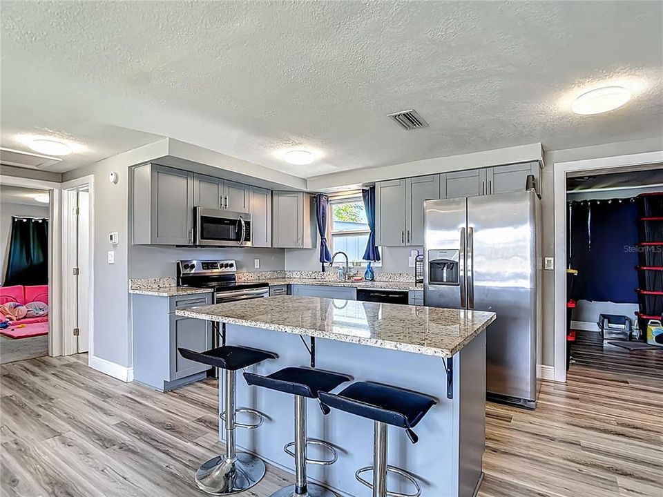 For Sale: $234,500 (2 beds, 2 baths, 1020 Square Feet)