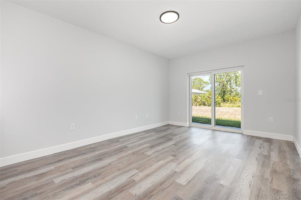 For Rent: $1,500 (3 beds, 2 baths, 2554 Square Feet)