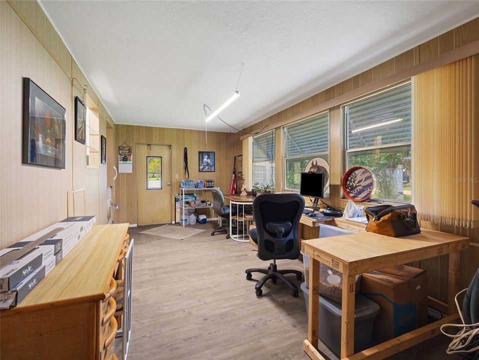 For Sale: $132,500 (2 beds, 2 baths, 1428 Square Feet)