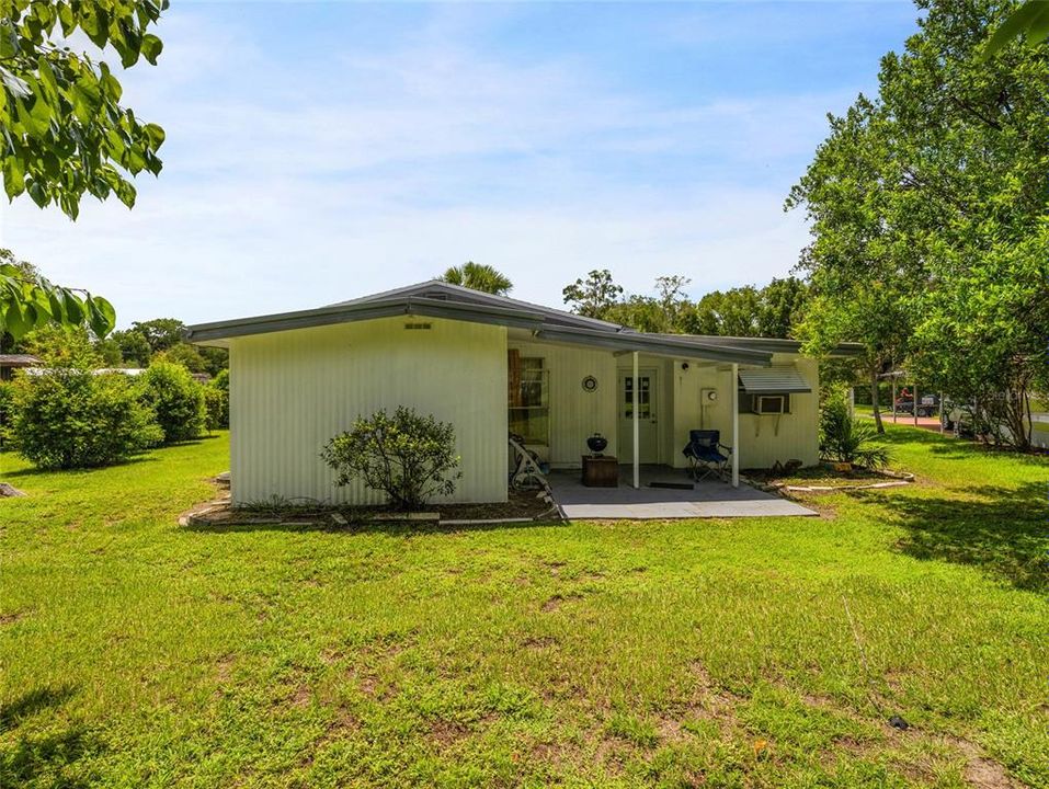 For Sale: $132,500 (2 beds, 2 baths, 1428 Square Feet)