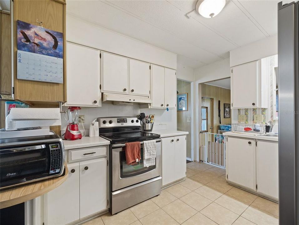 For Sale: $132,500 (2 beds, 2 baths, 1428 Square Feet)