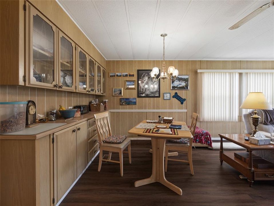 For Sale: $132,500 (2 beds, 2 baths, 1428 Square Feet)