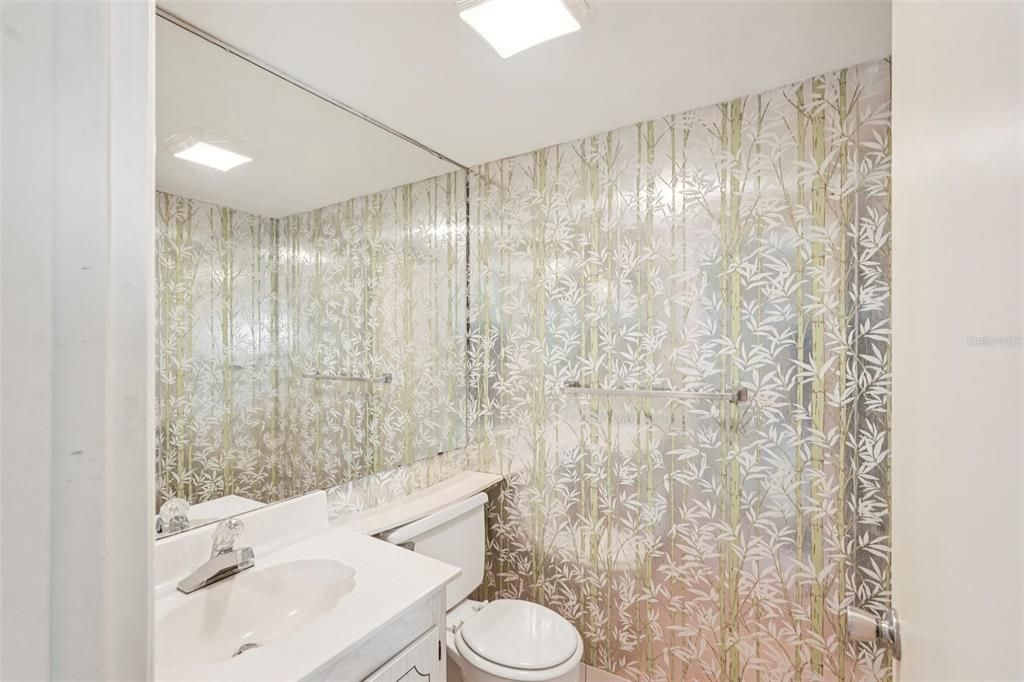 待售: $91,000 (1 贝兹, 1 浴室, 800 平方英尺)