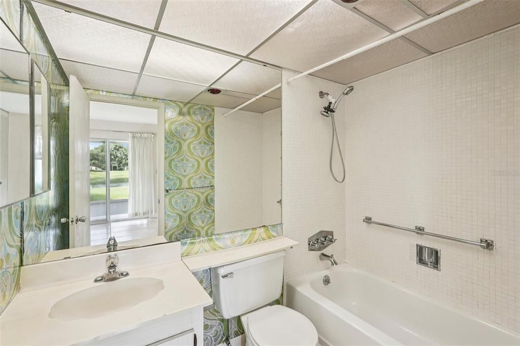 待售: $91,000 (1 贝兹, 1 浴室, 800 平方英尺)