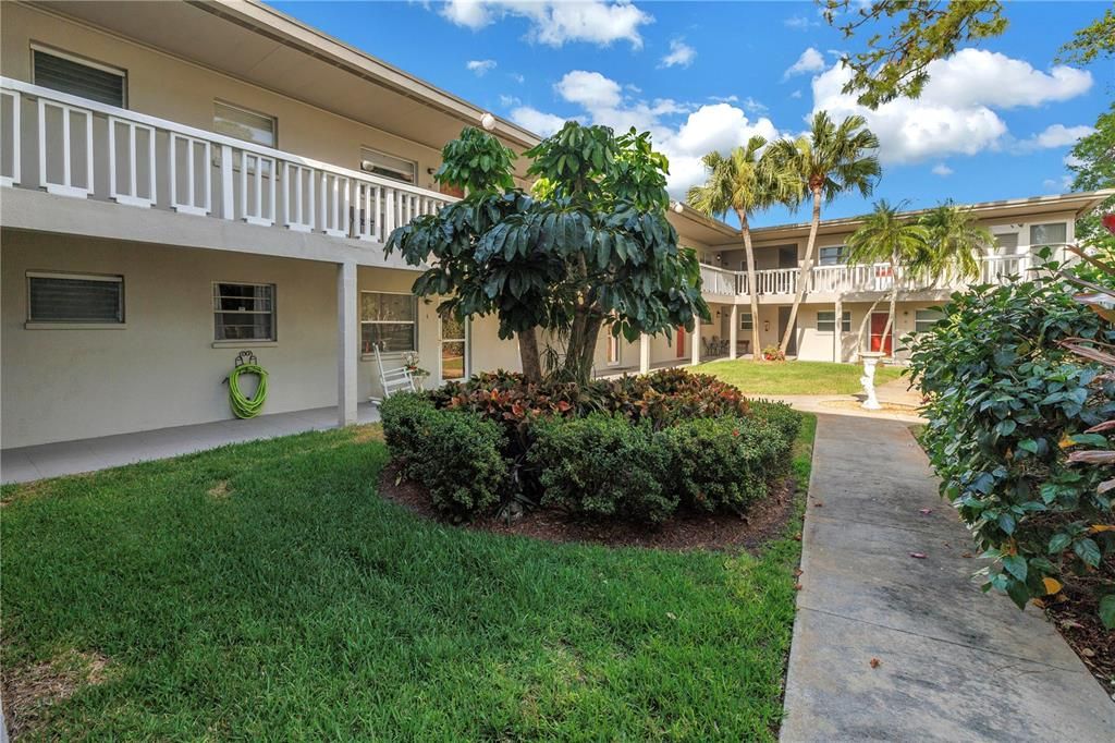 For Sale: $94,000 (1 beds, 1 baths, 595 Square Feet)