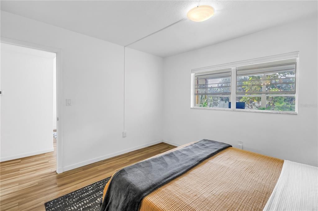 For Sale: $94,000 (1 beds, 1 baths, 595 Square Feet)