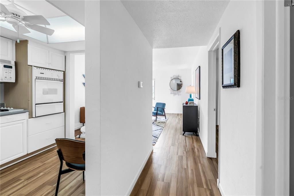 For Sale: $94,000 (1 beds, 1 baths, 595 Square Feet)