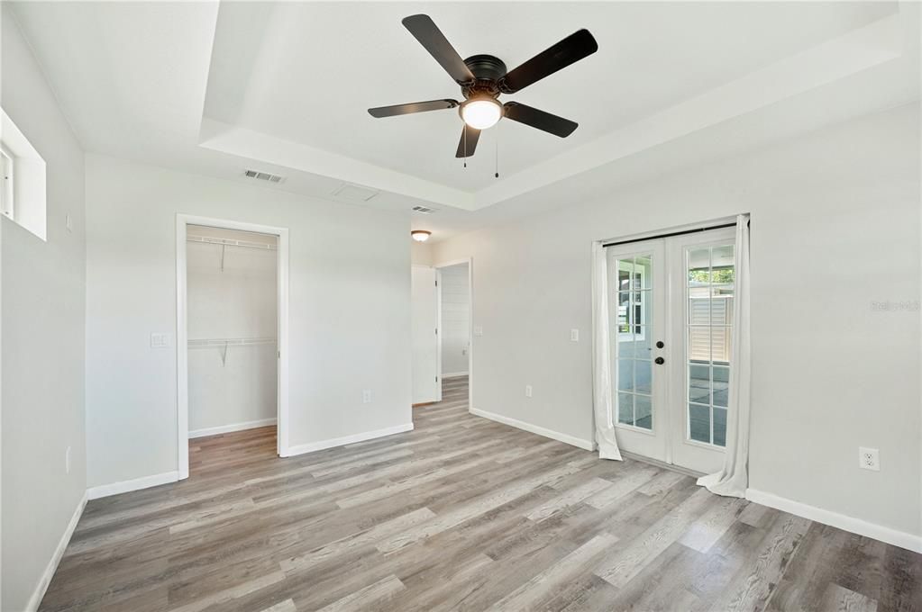 Active With Contract: $275,000 (3 beds, 2 baths, 1204 Square Feet)