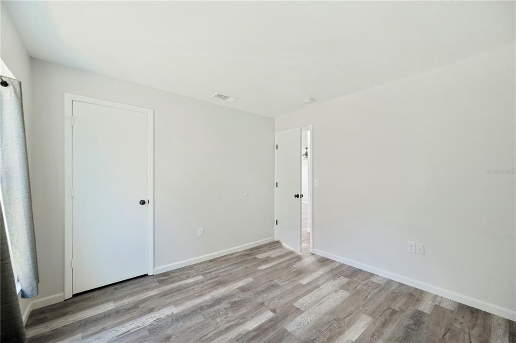 Active With Contract: $275,000 (3 beds, 2 baths, 1204 Square Feet)