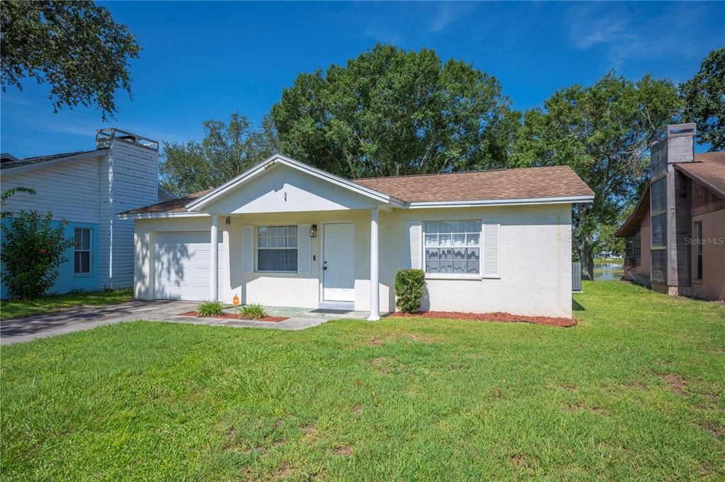 Active With Contract: $275,000 (3 beds, 2 baths, 1204 Square Feet)