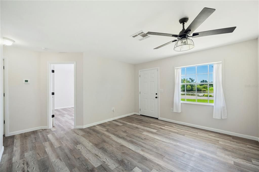 Active With Contract: $275,000 (3 beds, 2 baths, 1204 Square Feet)