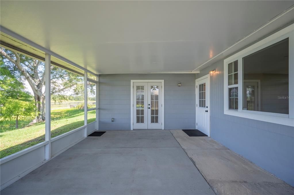 Active With Contract: $275,000 (3 beds, 2 baths, 1204 Square Feet)