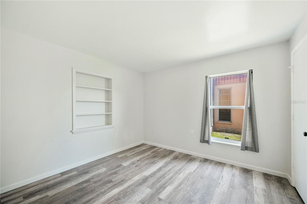 Active With Contract: $275,000 (3 beds, 2 baths, 1204 Square Feet)