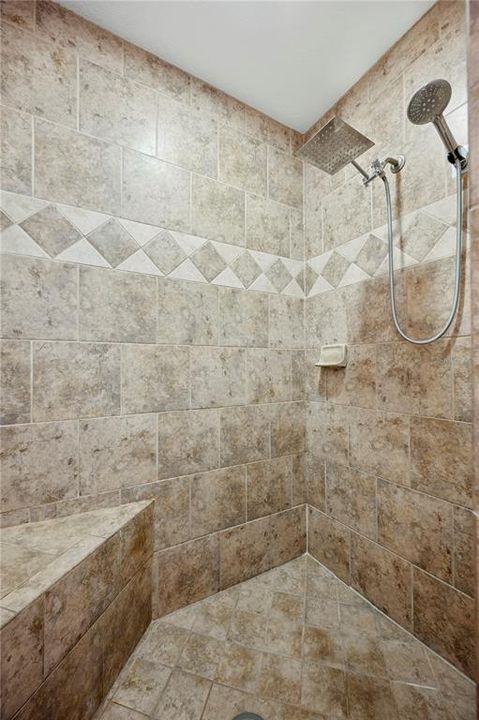 Active With Contract: $275,000 (3 beds, 2 baths, 1204 Square Feet)