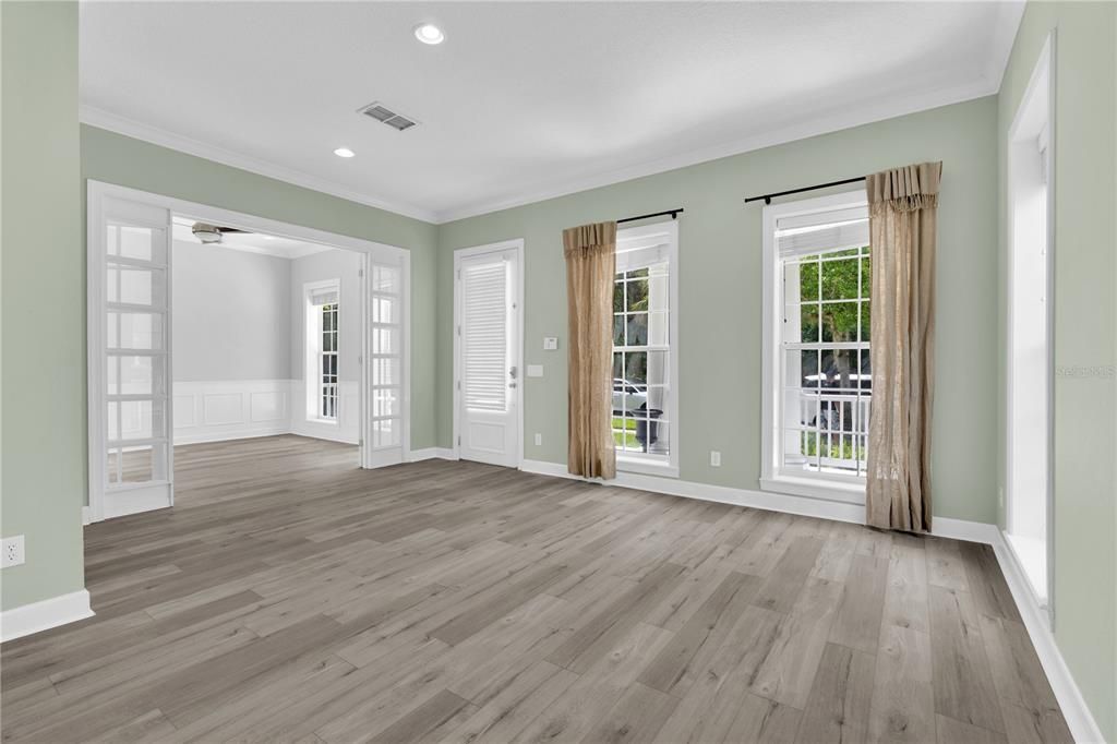 For Sale: $1,510,000 (5 beds, 4 baths, 4102 Square Feet)