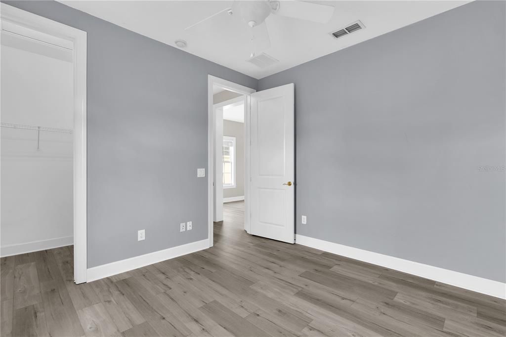 For Sale: $1,510,000 (5 beds, 4 baths, 4102 Square Feet)