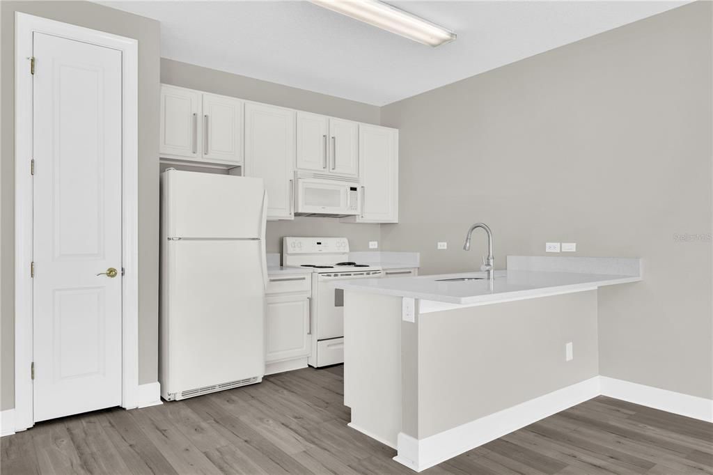 For Sale: $1,510,000 (5 beds, 4 baths, 4102 Square Feet)