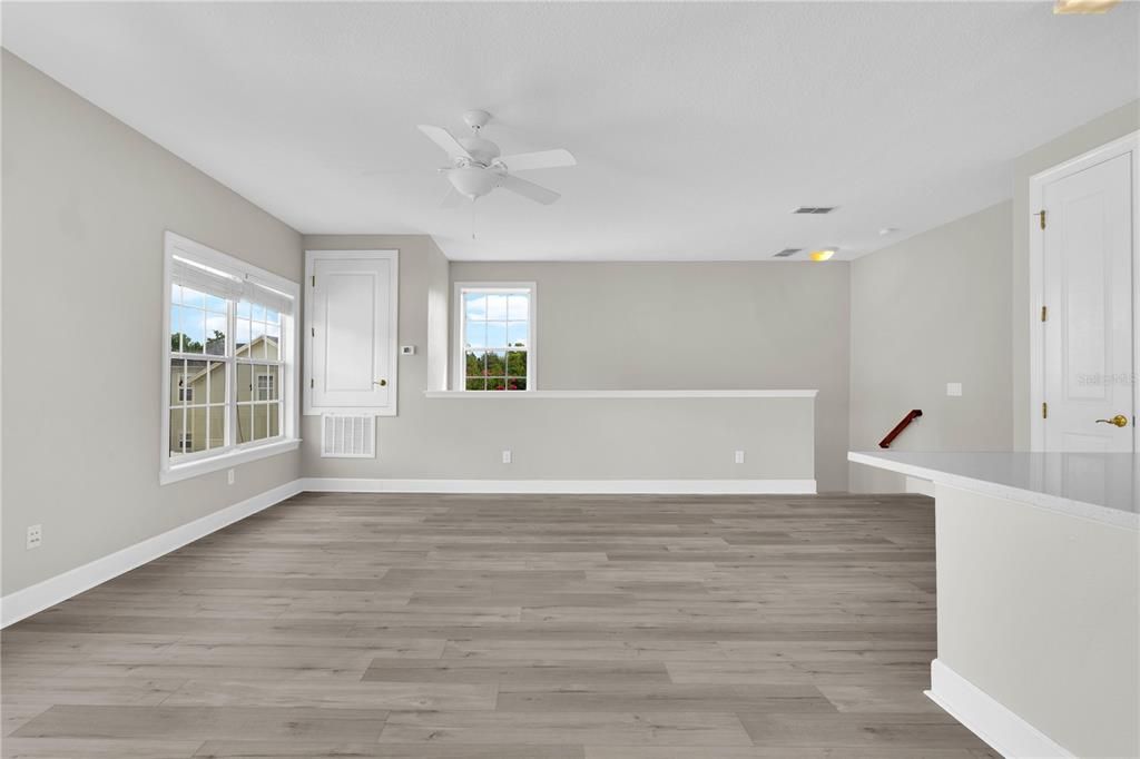 For Sale: $1,510,000 (5 beds, 4 baths, 4102 Square Feet)