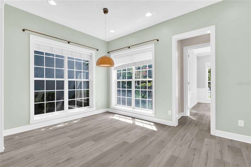 For Sale: $1,510,000 (5 beds, 4 baths, 4102 Square Feet)