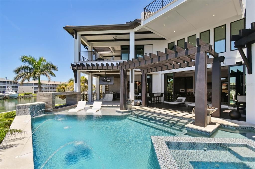 待售: $8,000,000 (5 贝兹, 5 浴室, 4846 平方英尺)