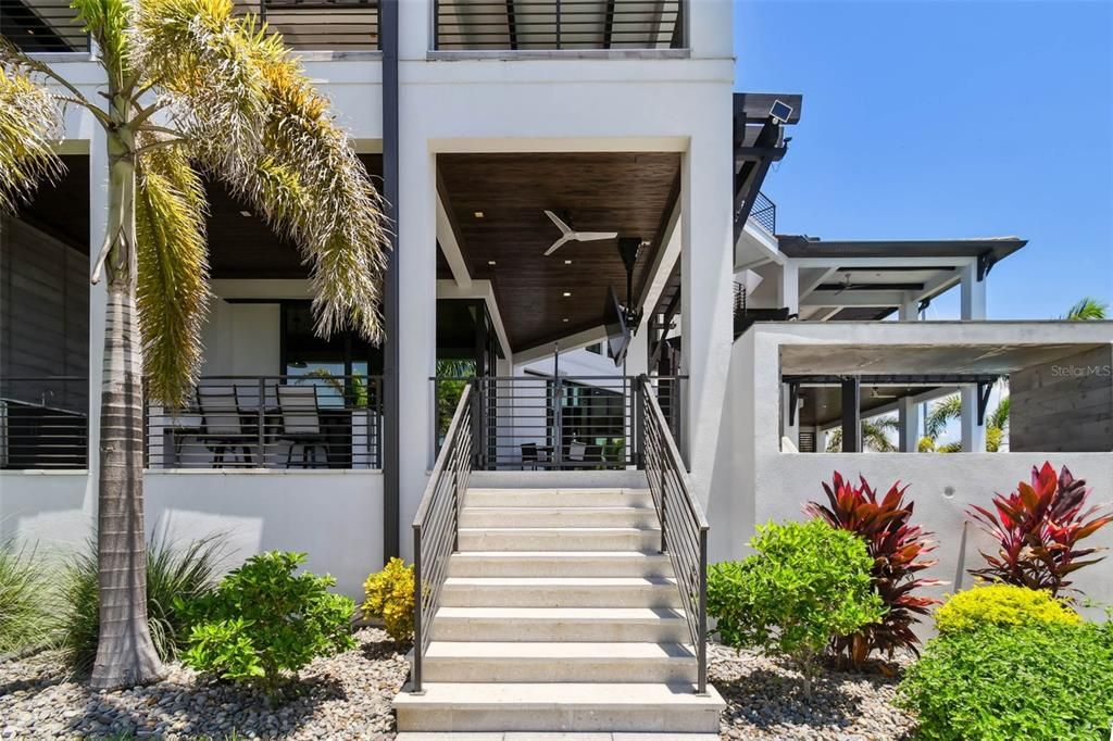 待售: $8,000,000 (5 贝兹, 5 浴室, 4846 平方英尺)