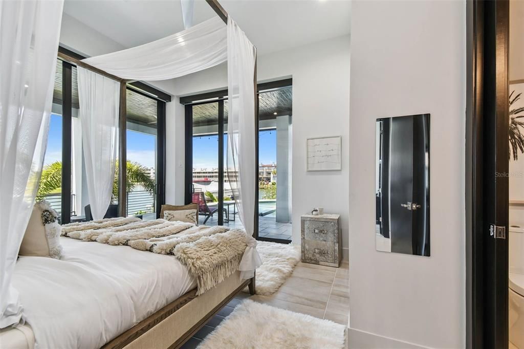 待售: $8,000,000 (5 贝兹, 5 浴室, 4846 平方英尺)