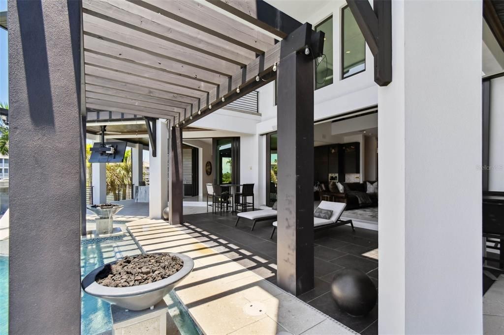 待售: $8,000,000 (5 贝兹, 5 浴室, 4846 平方英尺)