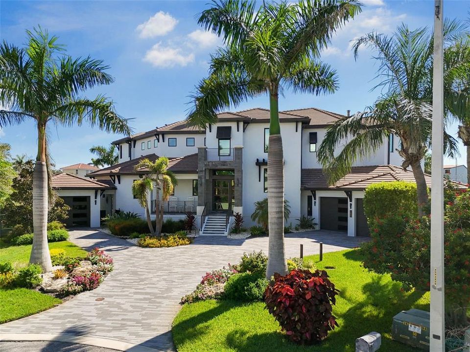 待售: $8,000,000 (5 贝兹, 5 浴室, 4846 平方英尺)