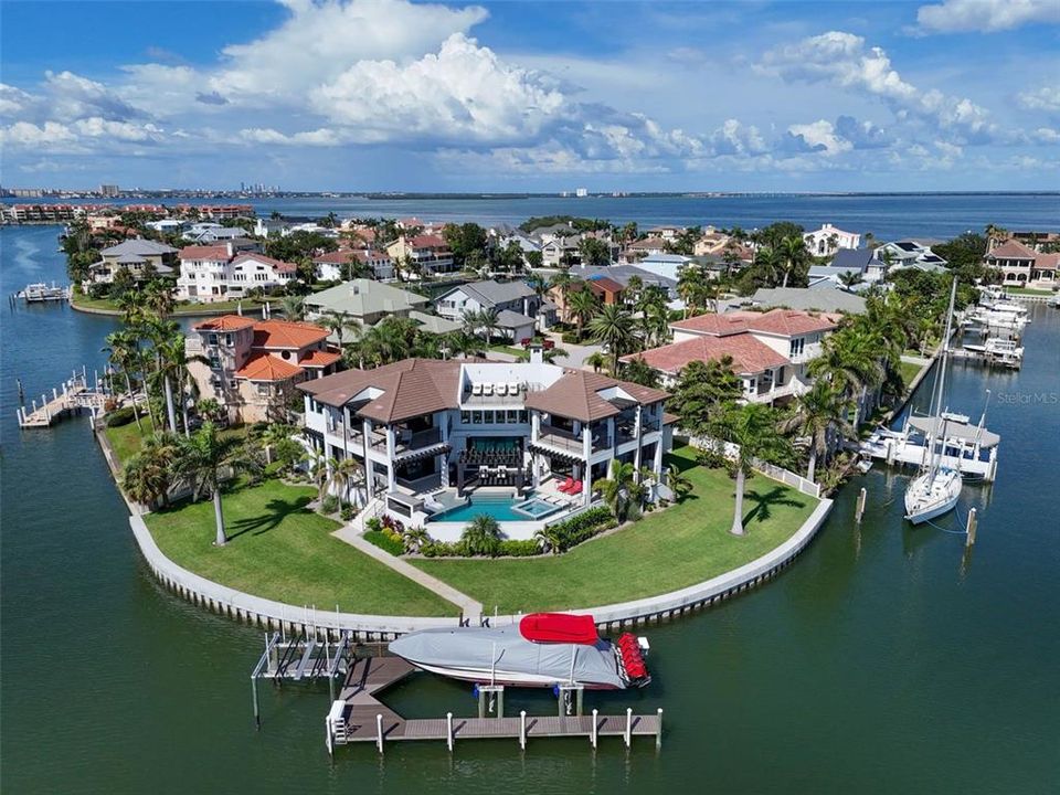 待售: $8,000,000 (5 贝兹, 5 浴室, 4846 平方英尺)