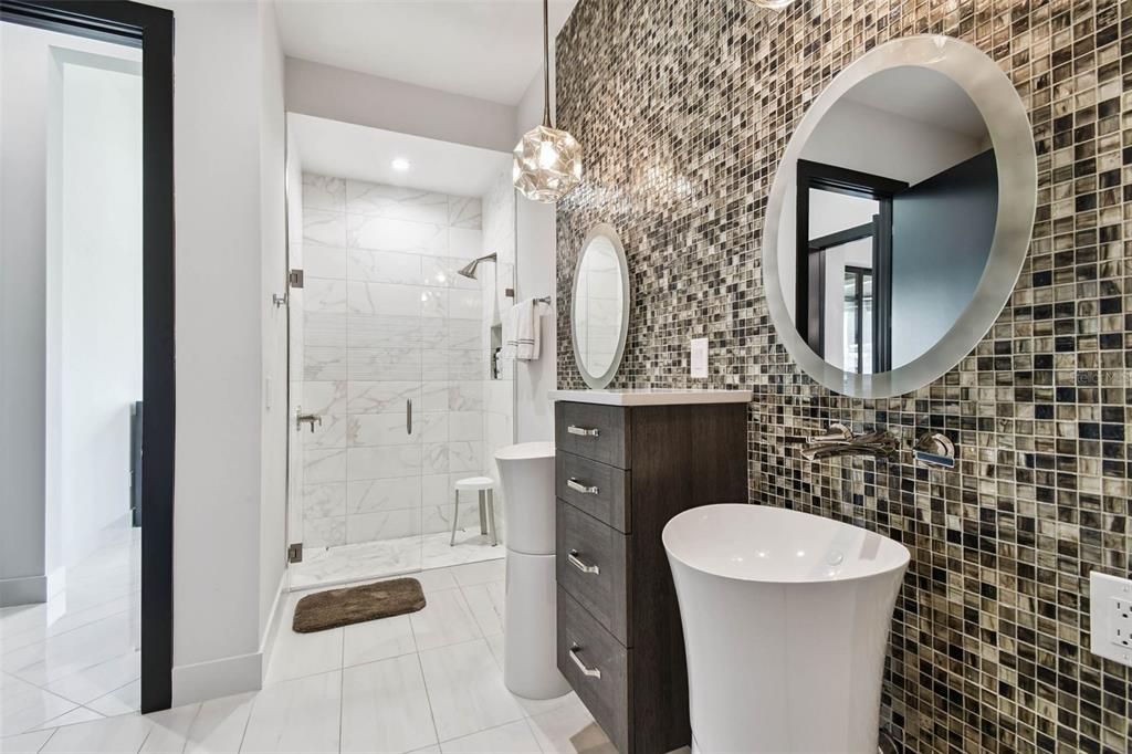 待售: $8,000,000 (5 贝兹, 5 浴室, 4846 平方英尺)