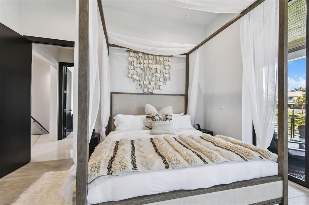 待售: $8,000,000 (5 贝兹, 5 浴室, 4846 平方英尺)