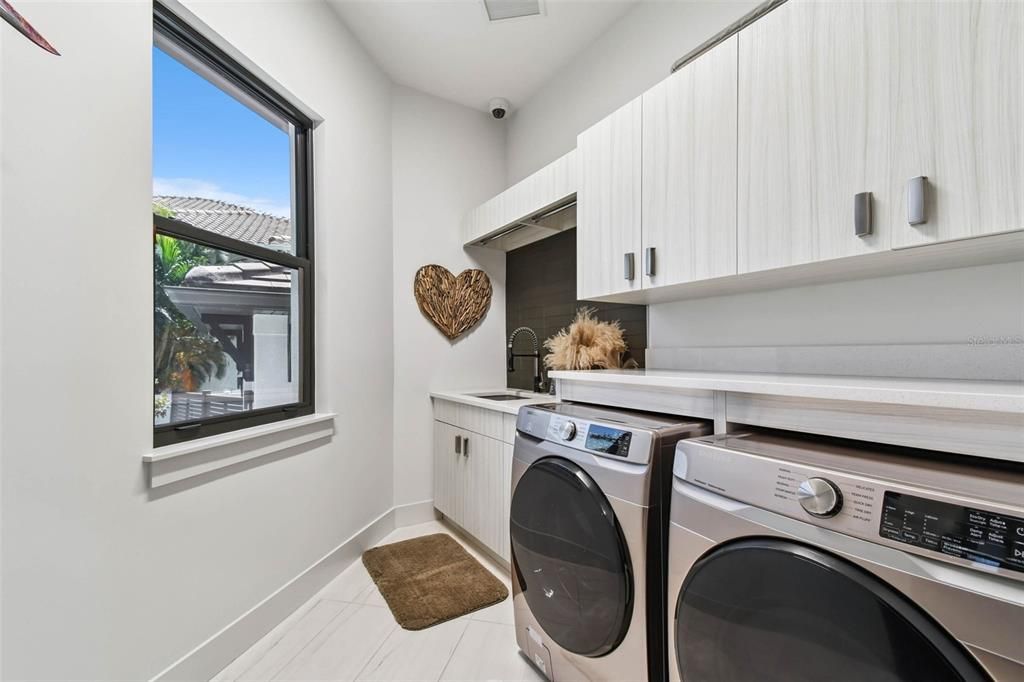 待售: $8,000,000 (5 贝兹, 5 浴室, 4846 平方英尺)