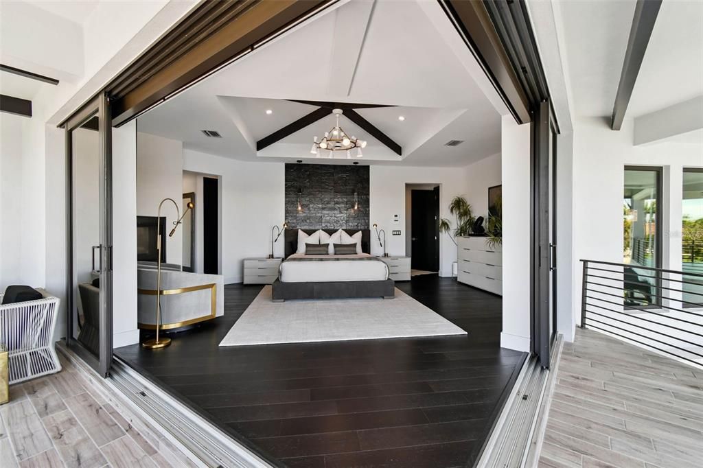 待售: $8,000,000 (5 贝兹, 5 浴室, 4846 平方英尺)