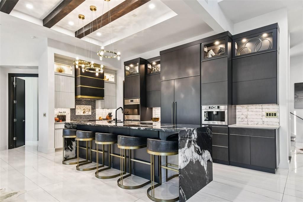 待售: $8,000,000 (5 贝兹, 5 浴室, 4846 平方英尺)