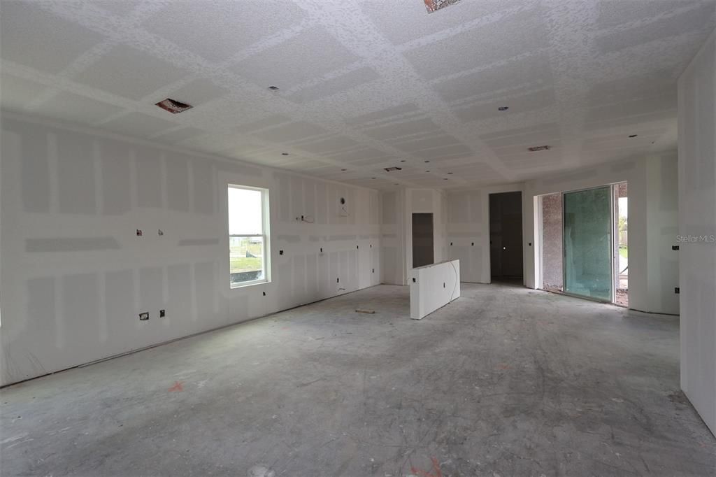 Под контрактом: $514,990 (4 спален, 3 ванн, 2780 Квадратных фут)