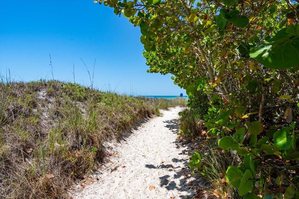 待售: $1,448,800 (3 贝兹, 2 浴室, 1701 平方英尺)