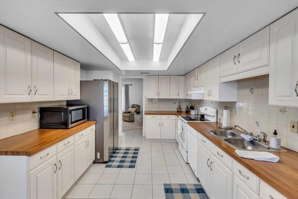 待售: $1,448,800 (3 贝兹, 2 浴室, 1701 平方英尺)