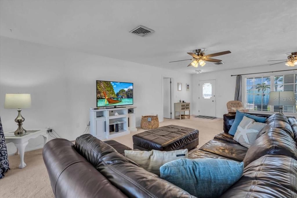 待售: $1,448,800 (3 贝兹, 2 浴室, 1701 平方英尺)