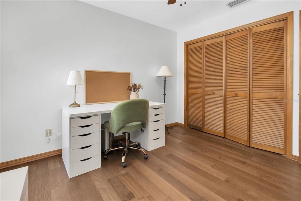 合同活跃: $769,000 (3 贝兹, 2 浴室, 2414 平方英尺)