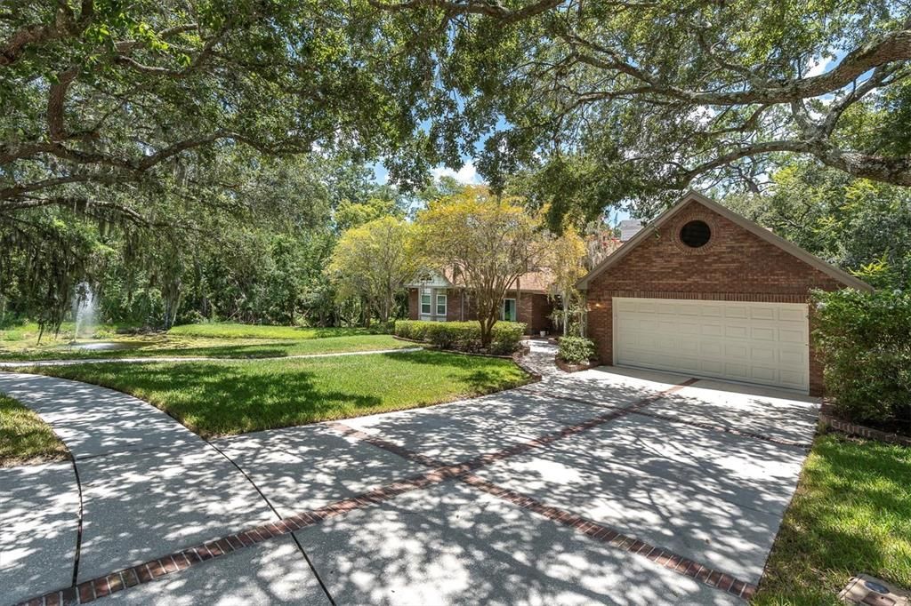 合同活跃: $769,000 (3 贝兹, 2 浴室, 2414 平方英尺)